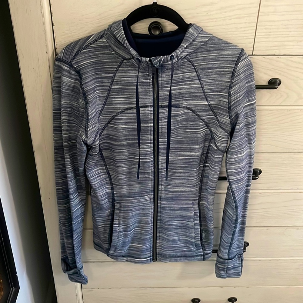 Lululemon jacket gentle worn, cared for. Smoke free home!